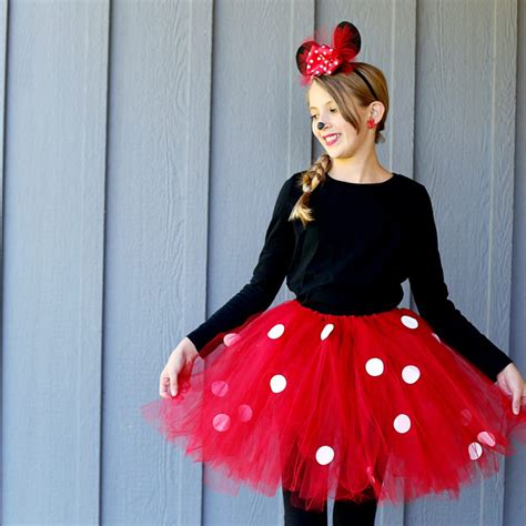 Check out our diy mouse costume selection for the very best in unique or custom, handmade well you're in luck, because here they come. DIY Minnie Mouse Costume (yep, NO sew!) - Sugar Bee Crafts