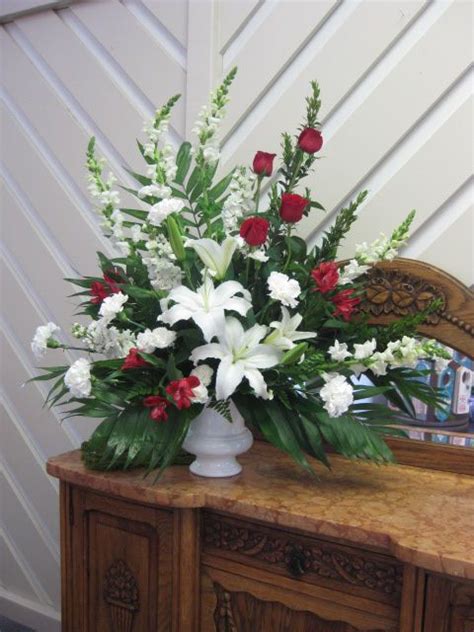 Most people spend around $50 to $80 on funeral flowers. 26 best images about Funeral Flowers on Pinterest ...