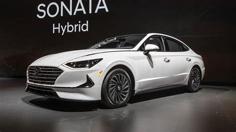 Outside, tucson is designed to impress while inside, you'll discover a level of roominess, comfort and versatility that exceeds all expectations. 2021 Hyundai Sonata Hybrid Buyer's Guide: Reviews, Specs ...