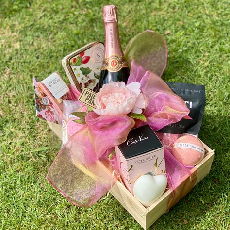 Pamper Her Pink Gift Basket I Mothers Day Gift Delivery Auckland ...