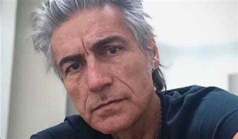 Entra nel sito ufficiale di luciano ligabue, scopri di più sul cantante, autore, regista e scrittore di correggio e rimani aggiornato sulle ultime novità! Luciano Ligabue, quel tragico lutto che lo fa soffrire ...