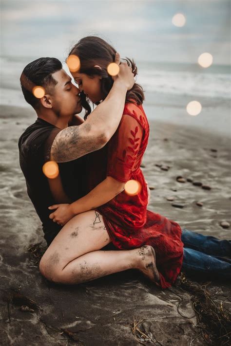 Pin By Tejas Mane On Couple Goals ️ With Images Couple Beach