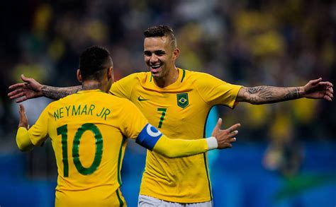 Brasil x colômbia ao vivo é válido pela rodada de jogos amistosos da seleção ao vivo 2019. Brasil x Colômbia - 13/08/2016 - Esporte - Fotografia ...