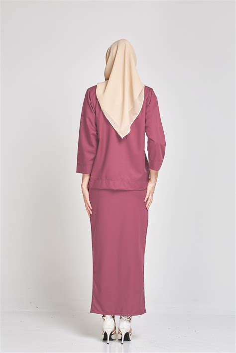 Baju dusty pink cocok dengan jilbab warna apa. Qasimah Kurung Kedah Pesak Osaka Cotton Dusty Pink ...