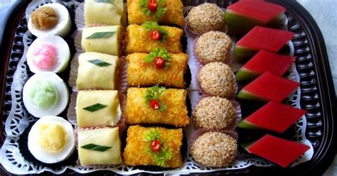 Kue nampan berisi isi 60 potong pilihan kue asin dan manis. Dapur Dafinna | 0877 8891 4949: 0877 8891 4949 - Kue ...