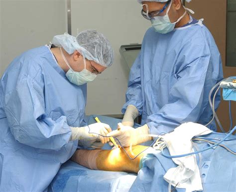 Qualities To Look For With An Orthopaedic Surgeon Musealesdetourouvre