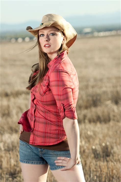 I like you;finally wait for you;this is not what i expected;xi huan ni;wo xi huan ni;喜欢你;我喜欢你 i would say age gap genre is my cup of tea. Josh Chavez | Photographer: Courtney - Cowgirl in an open ...