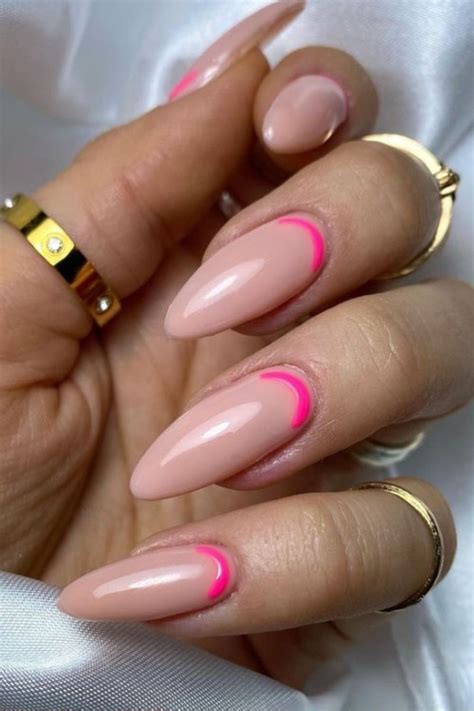 35 Cute Oval Nails Art Designs For Summer Nails 2021