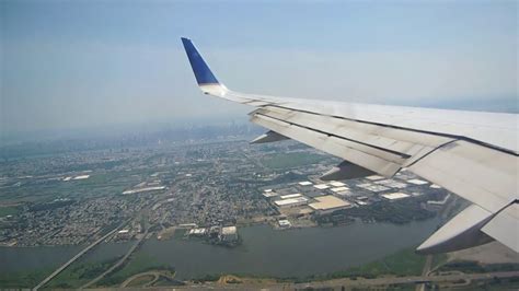 United Airlines 757 200 Landing At Newark Liberty