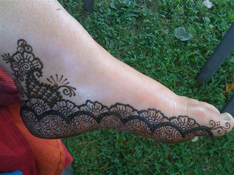 Get Some Traditional Henna Designs Ideas For Feet Mehndi Designs For
