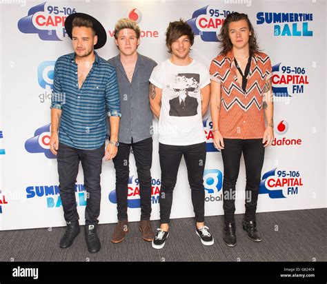 One Direction Left To Right Liam Payne Niall Horan Louis Tomlinson And Harry Styles