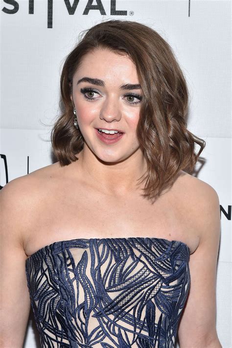 Maisie Williams The Devil And The Deep Blue Sea Premiere At 2016