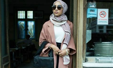 Your preferred online naelofar store. H&M et son premier mannequin musulmane voilée: PHOTOS ...