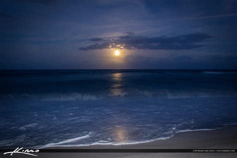 Full Moon Rise Over Ocean At Beach Royal Stock Photo