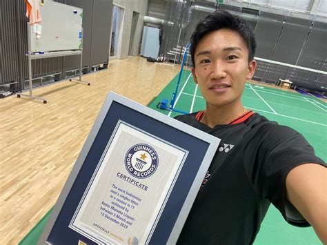2020年马来西亚大师赛 男单8强 桃田贤斗（日本） vs 黄宇翔（中国） 2020 malaysia master mens quarter final huang yu xiang (china) vs kento momota (japan) 球员装备购买连接： players apparel purchase link: 单赛季11冠创造神话 桃田贤斗收获吉尼斯纪录证书_羽毛球_新浪竞技风暴_新浪网