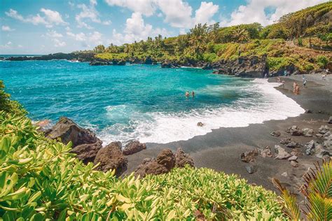 13 Best Beaches In Maui Hawaii Away And Far Hawaii Beaches Best