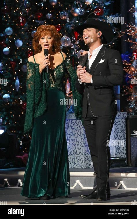 Reba Mcentire And Dustin Lynch During The 8th Annual Cma Country