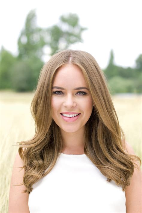 Tanya Burr Cosmetics Vlogger Interview Beauty And Career Glamour Uk