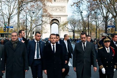Emmanuel Macron Fait Lobjet Dun Rejet Violent Et Spectaculaire Actualites Et Humour