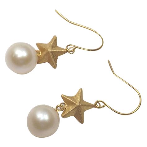 18k Yellow Gold Star Shaped Aaa Quality Round Pearl Earrings
