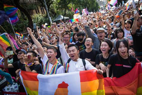 Taiwan, officially the republic of china (roc), is a country in east asia. 台灣通過同婚專法，成亞洲首個同婚合法化國家｜LGBT｜影像｜台灣｜端傳媒 Initium Media