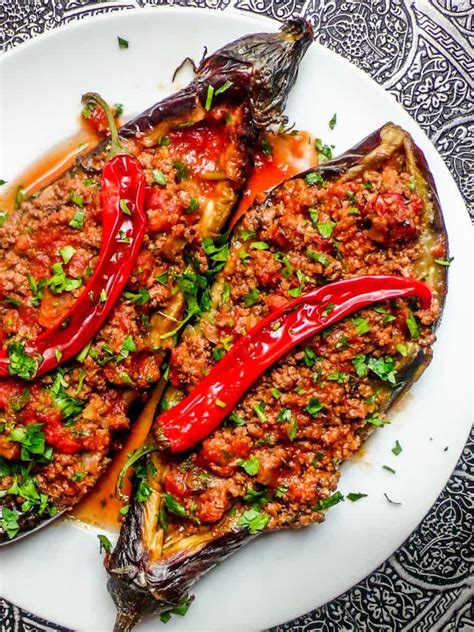 Aubergine med kjøttfyll Karniyarik Vidar Bergum Hverdagsmat