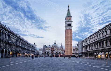 Piazza san marco 328, 30124 венеция италия. What to See on Saint Mark's Square in Venice Italy