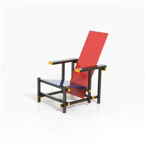 Red And Blue Chair By Gerrit Rietveld For Cassina Vintage Design Point