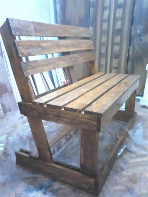 Free plans and tutorial here sawdustgirl. Diy: Bench from 2 Pallets • 1001 Pallets