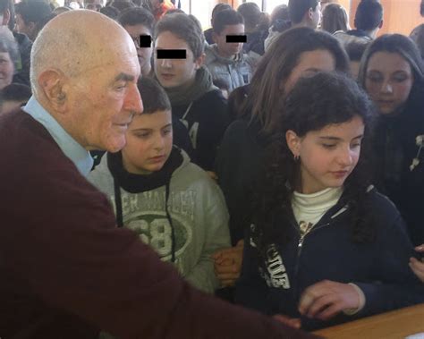 Mi faceva un po' da mamma. Nuovo incontro con la Storia: Sami Modiano | Arringo
