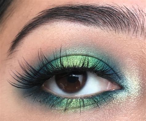 Green And Blue Halo Eye Makeup Eyeshadow Makeup For Green Eyes