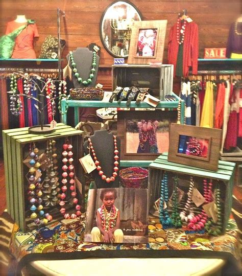 Pin By Katie Hood On Store Display Jewerly Displays Boutique Display