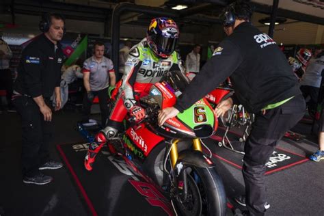 From Inside The Aprilia Motogp Pit On The Racing Line Page 3 Of 4