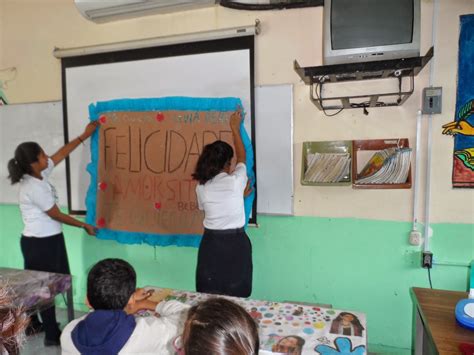 Festejando El Cumplea Os De Elvia Gaceta Escolar Tecnica