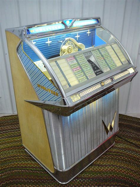 Wurlitzer 2304 Stereo 45rpm Jukebox With Visible Mechanism Works Good
