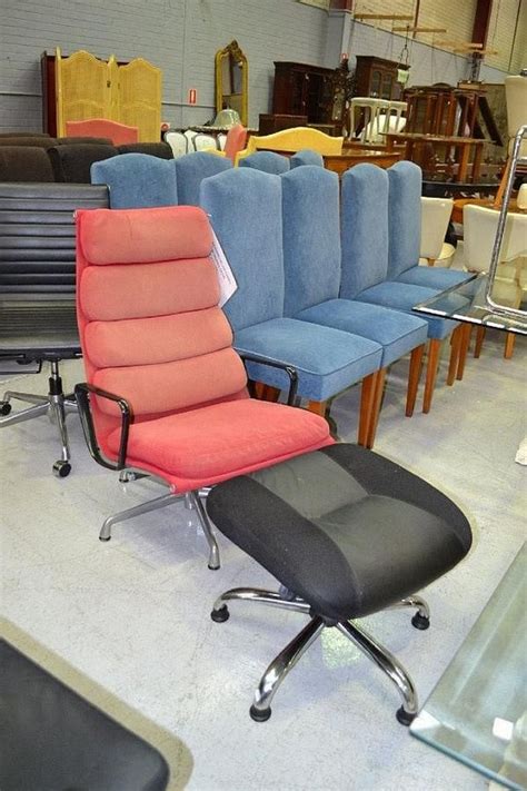 Shop the eames soft pad chair and see our wide selection of timeless and iconic office chairs & stools at the herman miller official store. Original Herman Miller Eames soft pad lounge chair model ...