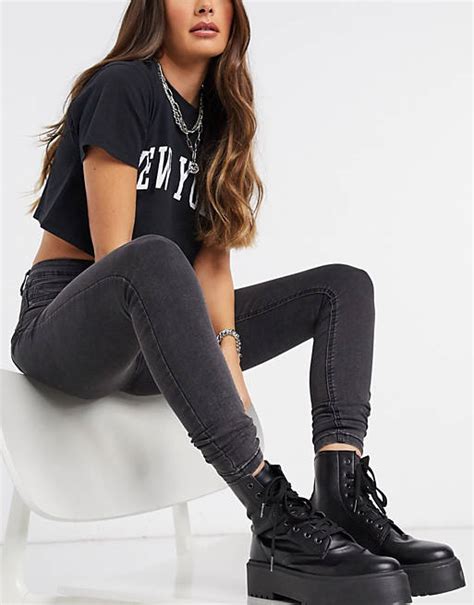 Noisy May Callie Enge Jeans Mit Hoher Taille In Grau Asos