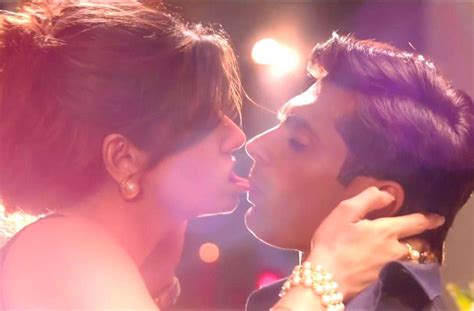 Wajah Tum Ho Trailer With Actress Sana Khans Romantic Real Hot Videos Blogger Dream