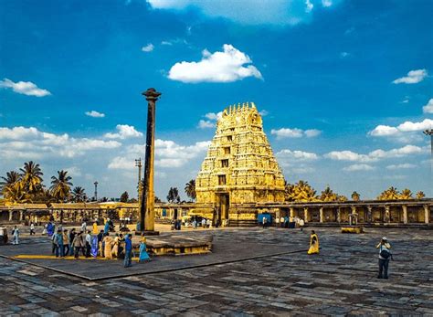 12 Historical Monuments In Karnataka That You Must Visit Historical
