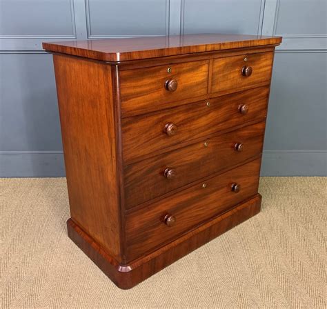 Victorian Mahogany Chest Of Drawers Antiques Atlas