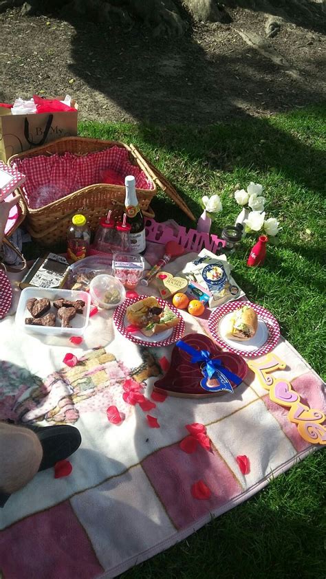 April 23rd is national picnic day and kicks off the season to pack a basket, grab a blanket or quilt and head outdoors! Romantic picnic in the park in 2019 | Romantic picnics ...