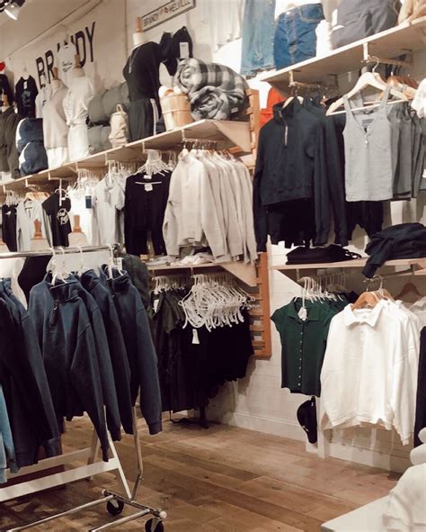 London Shopping Brandy Melville - diseasemart