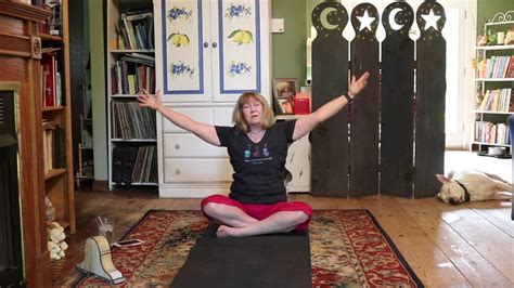 Create a morning routine that sets the tone for the rest of your day. Monday Night Yoga video 16 - YouTube