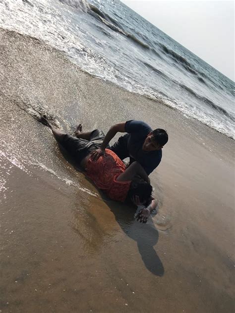 July 31, 2015, 5:19 pm. This Navy Officer Risked His Life To Save A Drowning Man ...