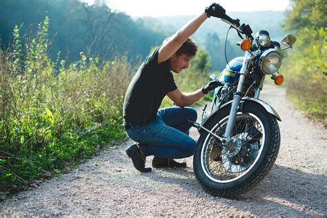 In rain or any adverse condition , the best way to ride a motorcycle , or for that matter any vehicle is to be don't overcompensate. Classic Motorcycle Riding Tips