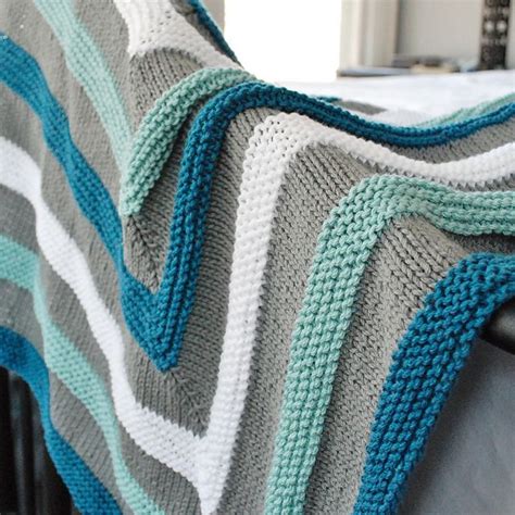 Knitted blanket ideas are beginner friendly and not so time consuming therefore they will also make great gifts for your loved ones. 390 best Knitting Patterns images on Pinterest | Knitting ...