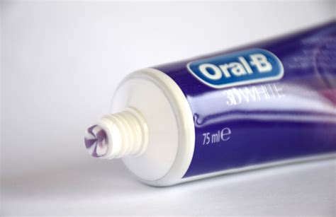 Le Dentifrice Le Plus Cher Du Monde - Oral-B 3D white brilliance - Meilleur Dentifrice