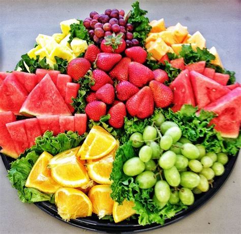 Fruit Trays Trays And Fruit On Pinterest Snacks Für Party Party Food