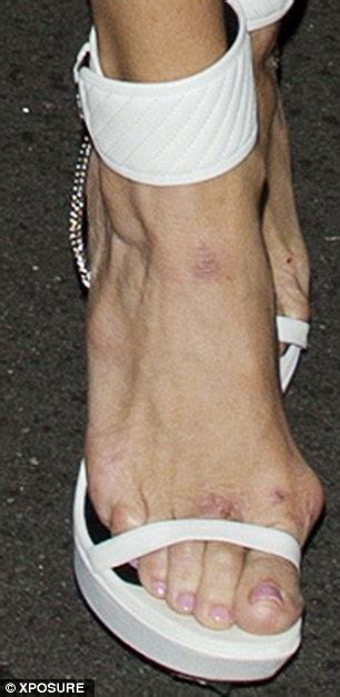 Brandi Glanvilles Feet