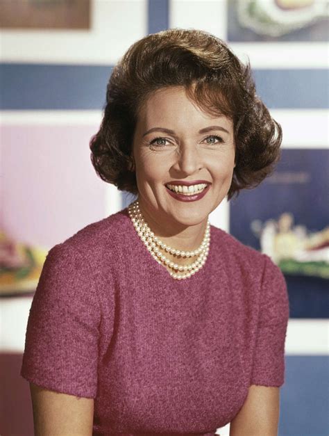 Betty White Betty White Photos Through The Years See How Shes Aged